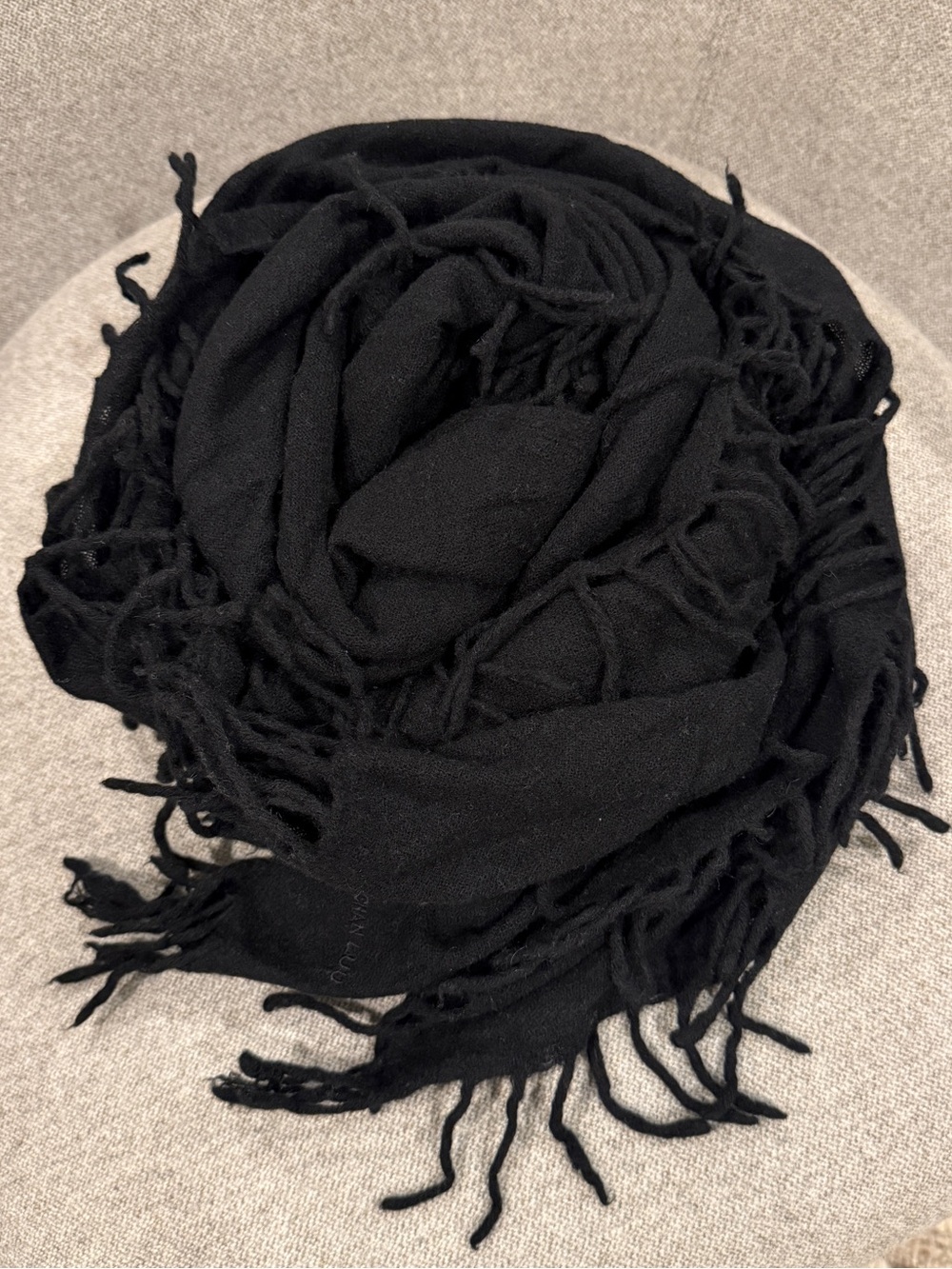Chan Luu 100% CASHMERE SCARF - Black